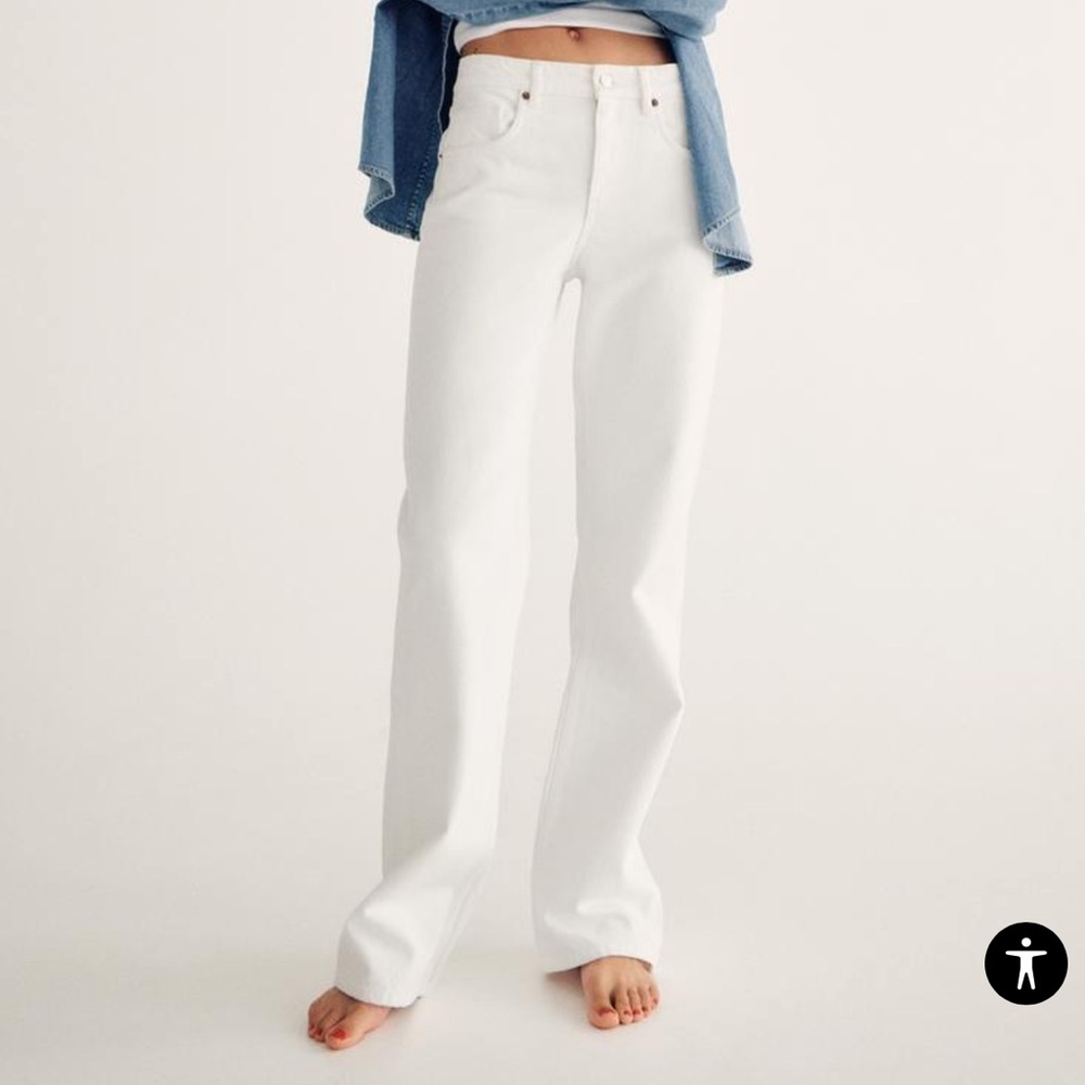 Zara Women’s White full length mid-rise wide leg jeans